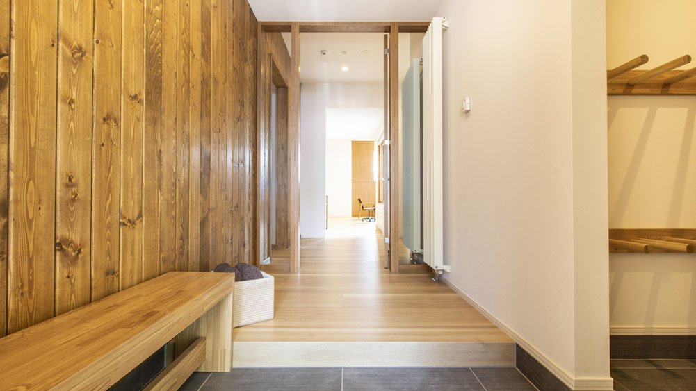 Birchwood - The hallway
